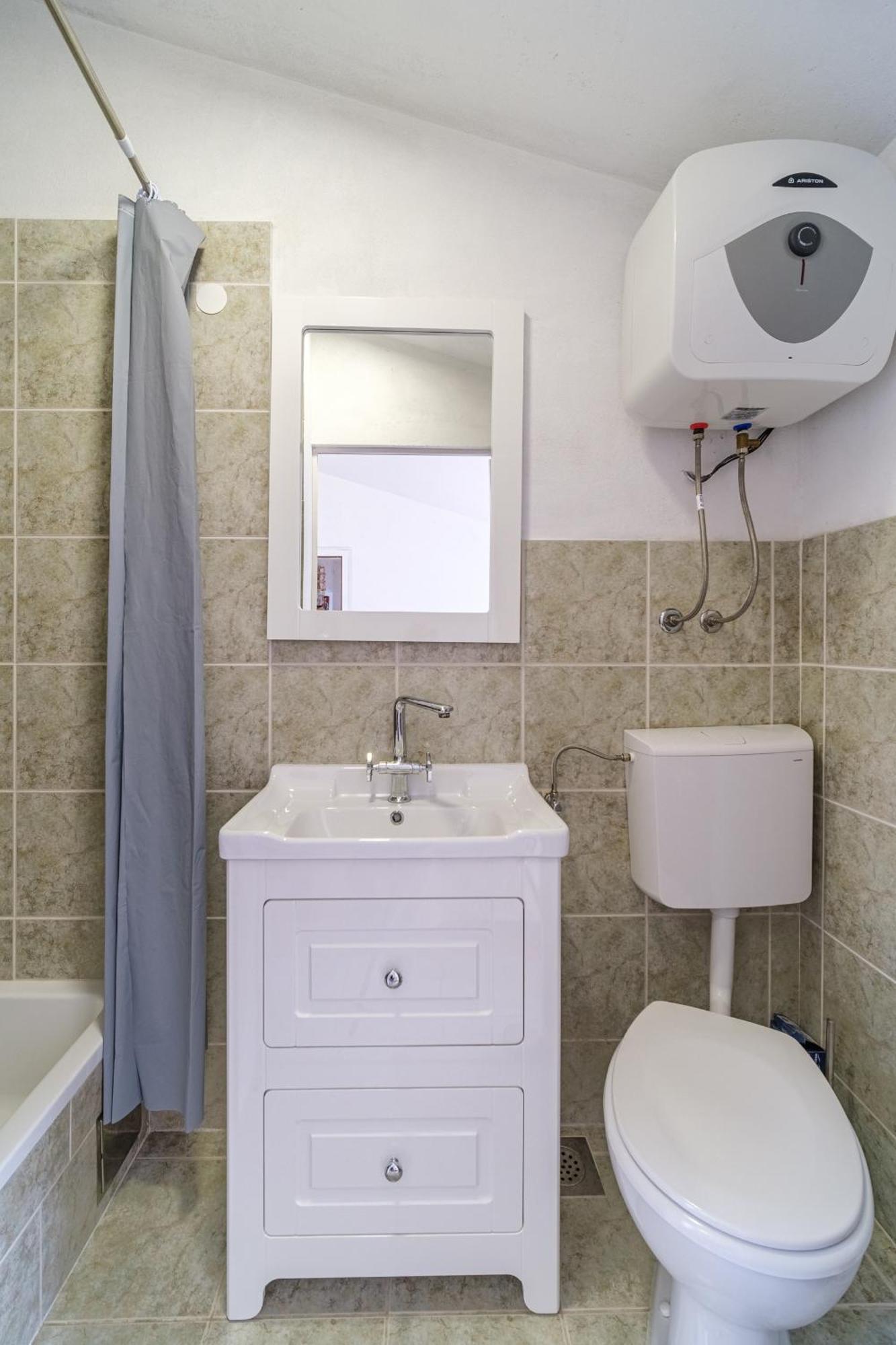 Bobovisca Vila Tudor מראה חיצוני תמונה